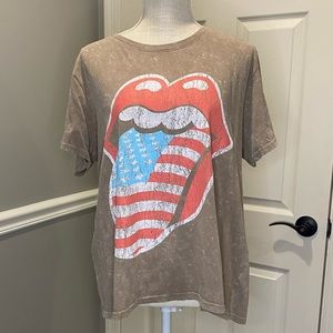 Elizabeth and James Rolling Stones Logo Short Sleeve Tee Shirt Beige XXL NWT